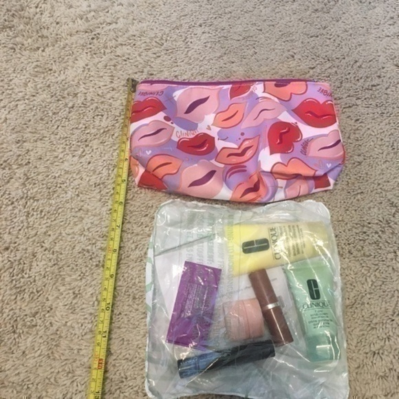 Clinique gift set - Picture 8 of 14